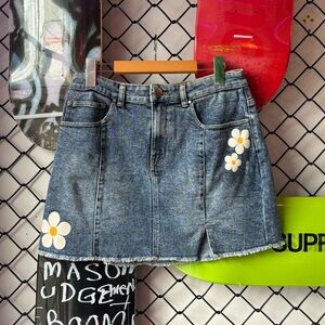 Retro Style Flower Detail Jean Skirt